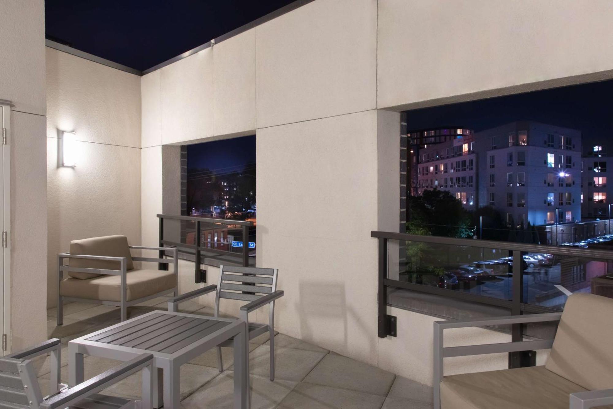 Hilton Garden Inn Minneapolis - University Area Extérieur photo