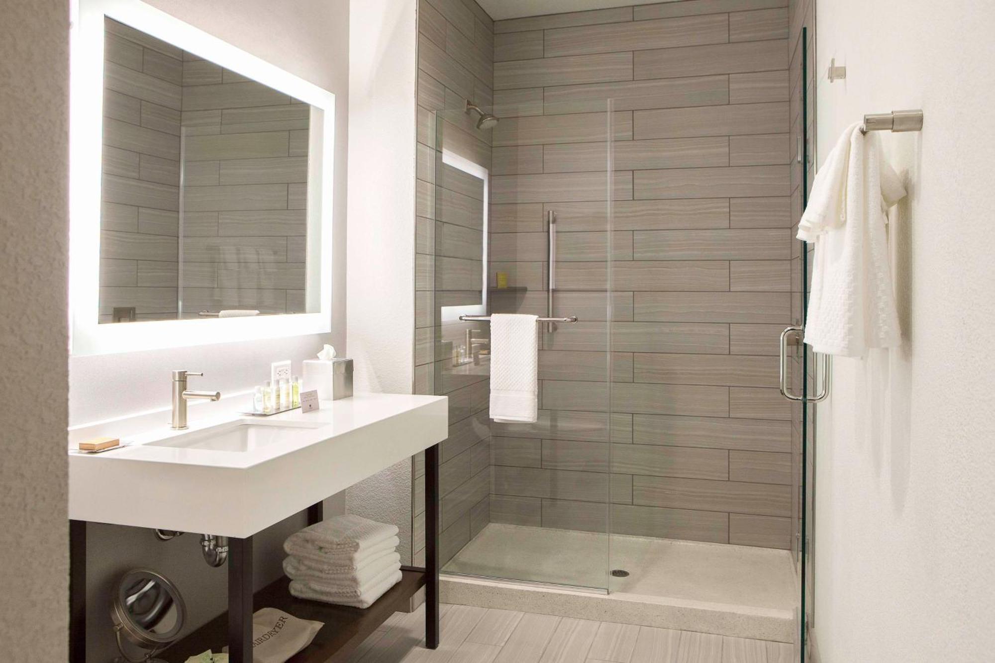 Hilton Garden Inn Minneapolis - University Area Extérieur photo